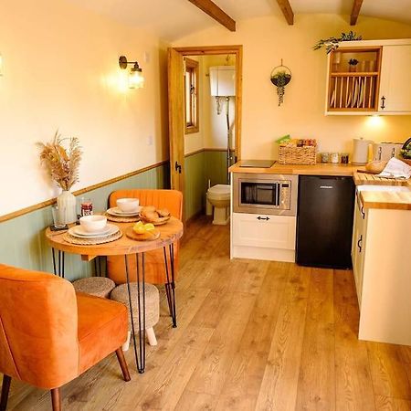 Lintmill Lodges - Heather Shepherds Hut Sorn Exterior foto